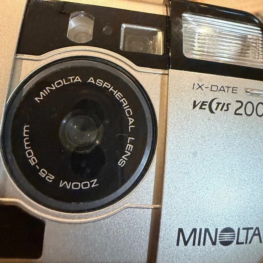 Minolta Vectis 200 IX DATE Silver APS Film Camera 25-50mm Zoom Lens Untested
